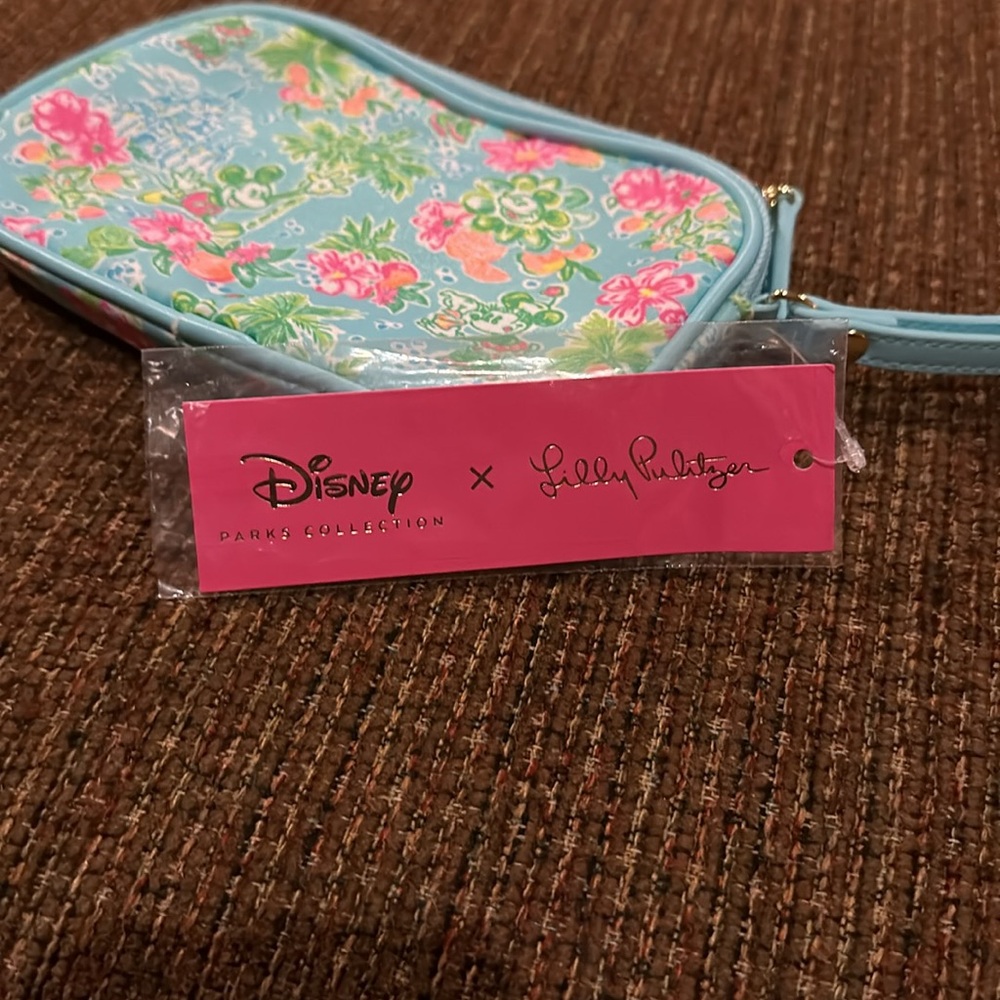 DISNEY x LILLY PULITZER Wristlet Bag Lilly Loves Disney - Picture 11 of 12